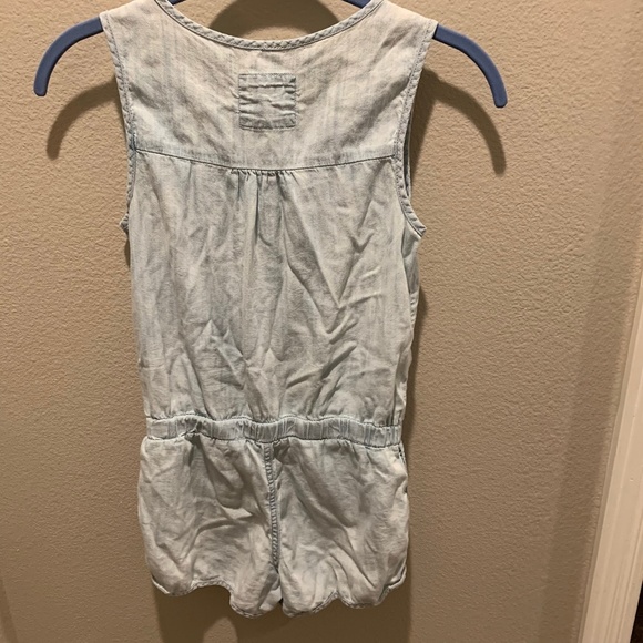Levi's White Wash Romper w/ Embroideries - Picture 5 of 5